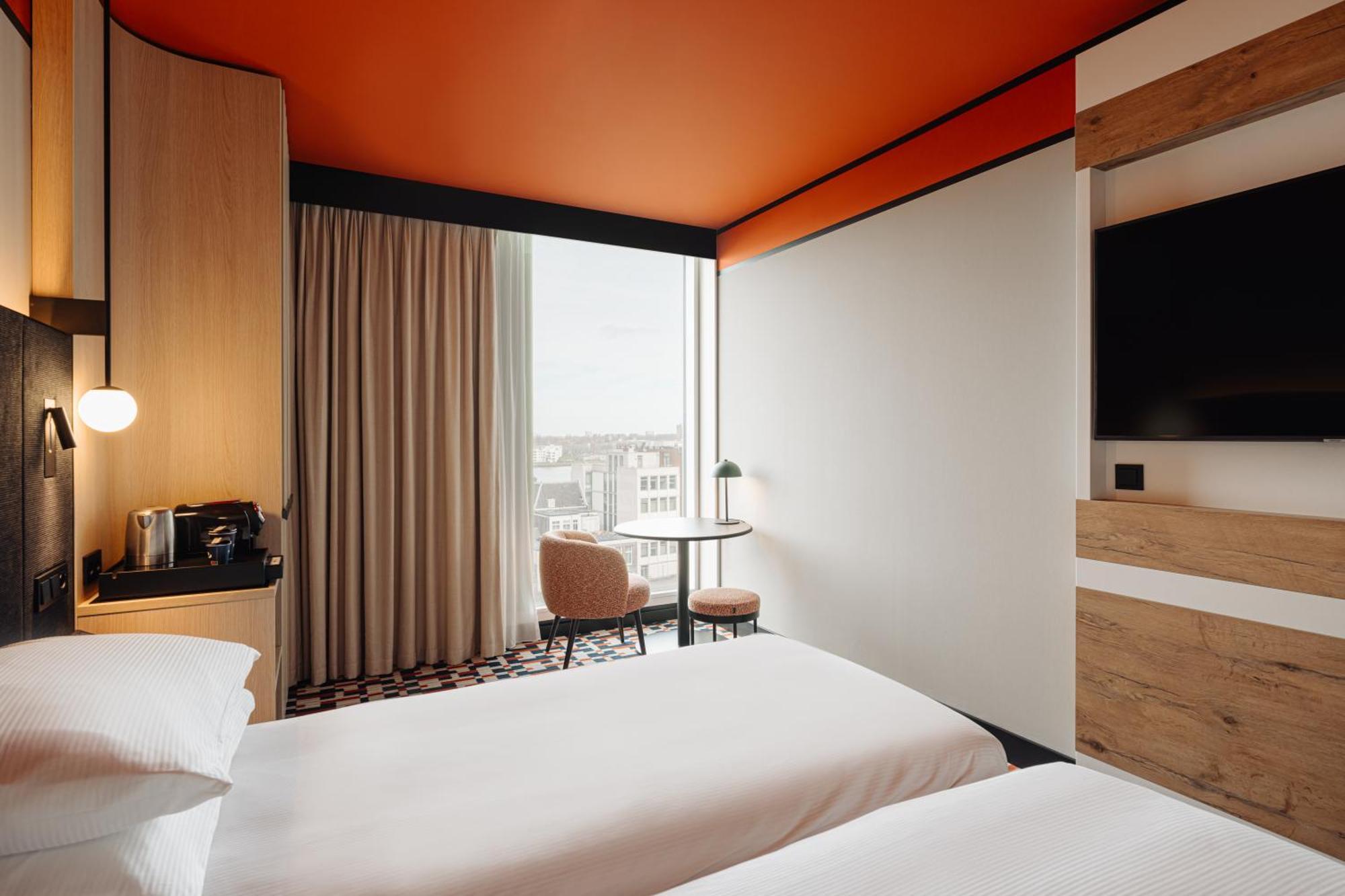 Doubletree By Hilton Amsterdam Centraal Station Exterior photo