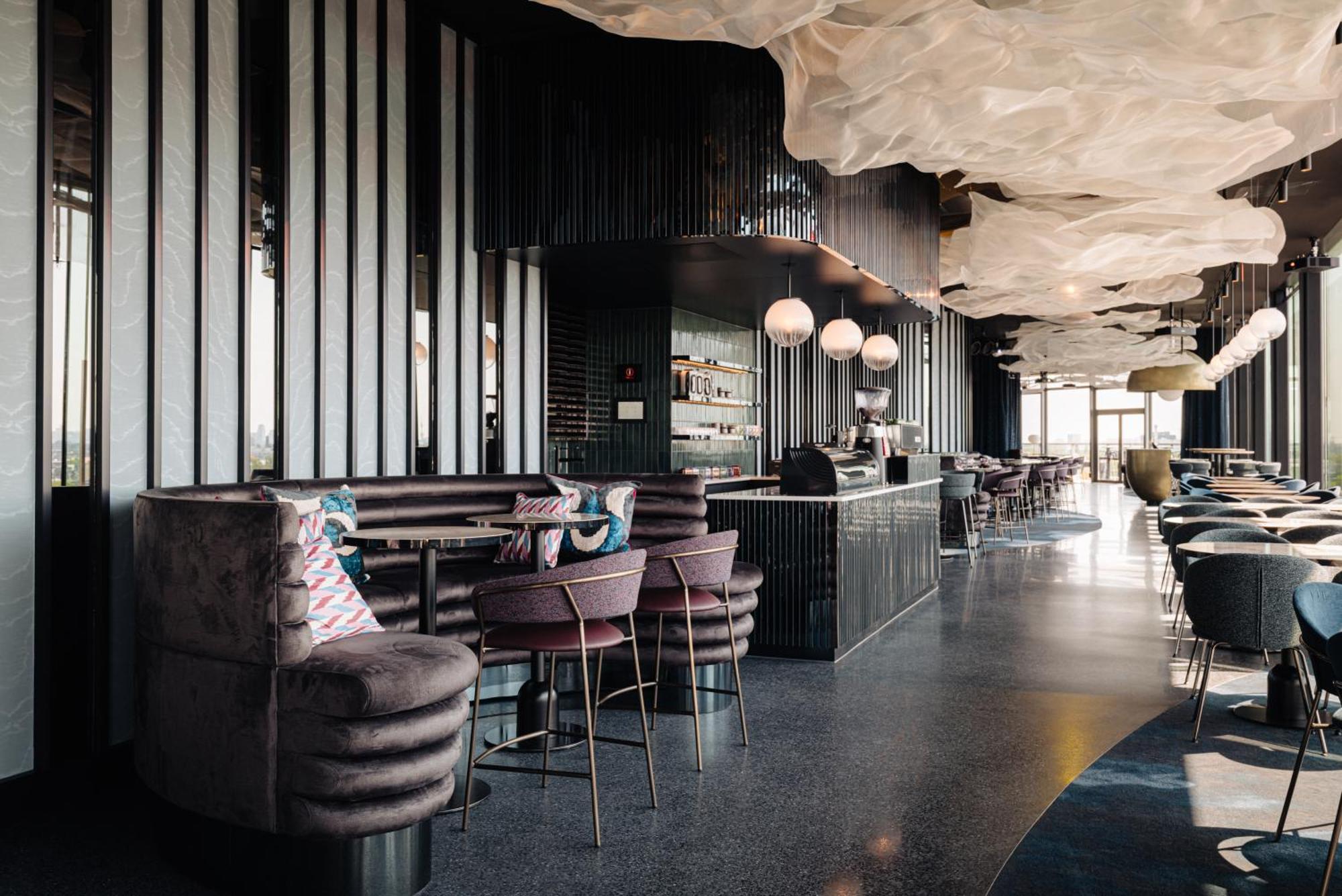 Doubletree By Hilton Amsterdam Centraal Station Exterior photo