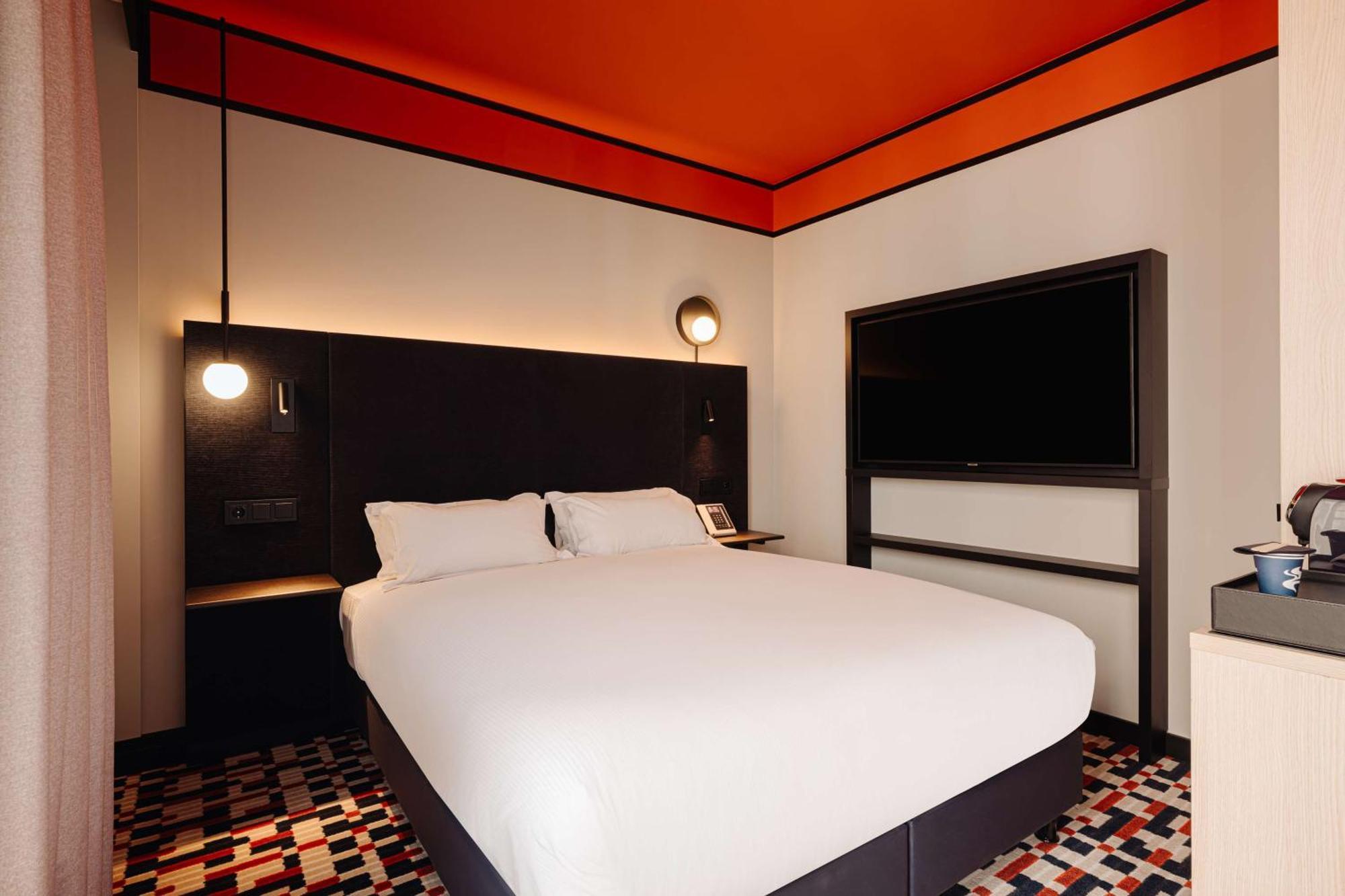 Doubletree By Hilton Amsterdam Centraal Station Exterior photo