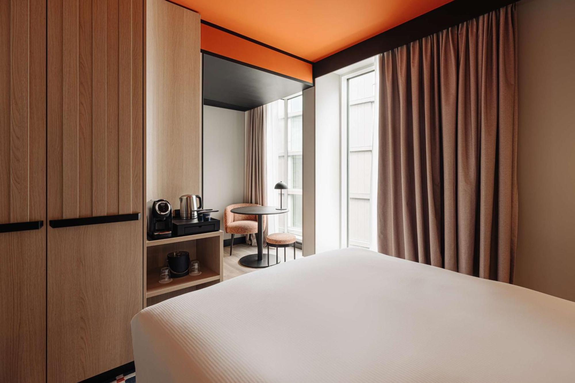 Doubletree By Hilton Amsterdam Centraal Station Exterior photo