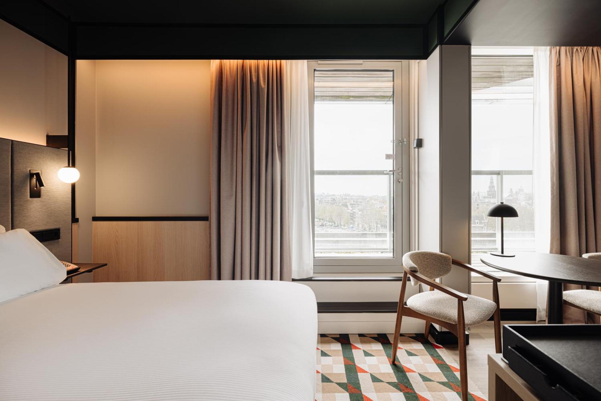 Doubletree By Hilton Amsterdam Centraal Station Exterior photo
