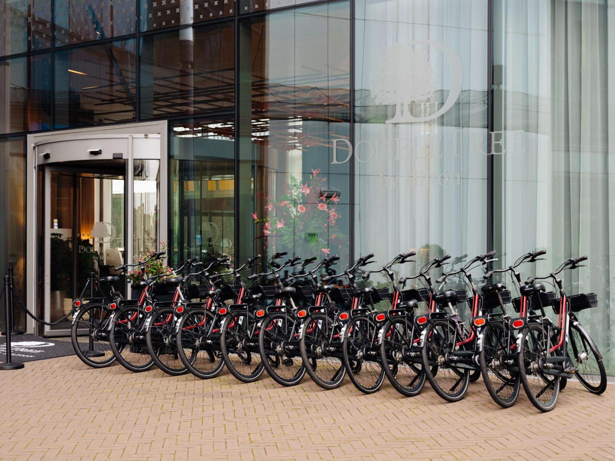 Doubletree By Hilton Amsterdam Centraal Station Exterior photo